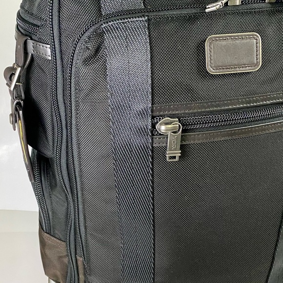 tumi peterson wheeled backpack